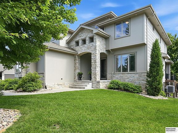 2nd image of 19903 Logan Cir