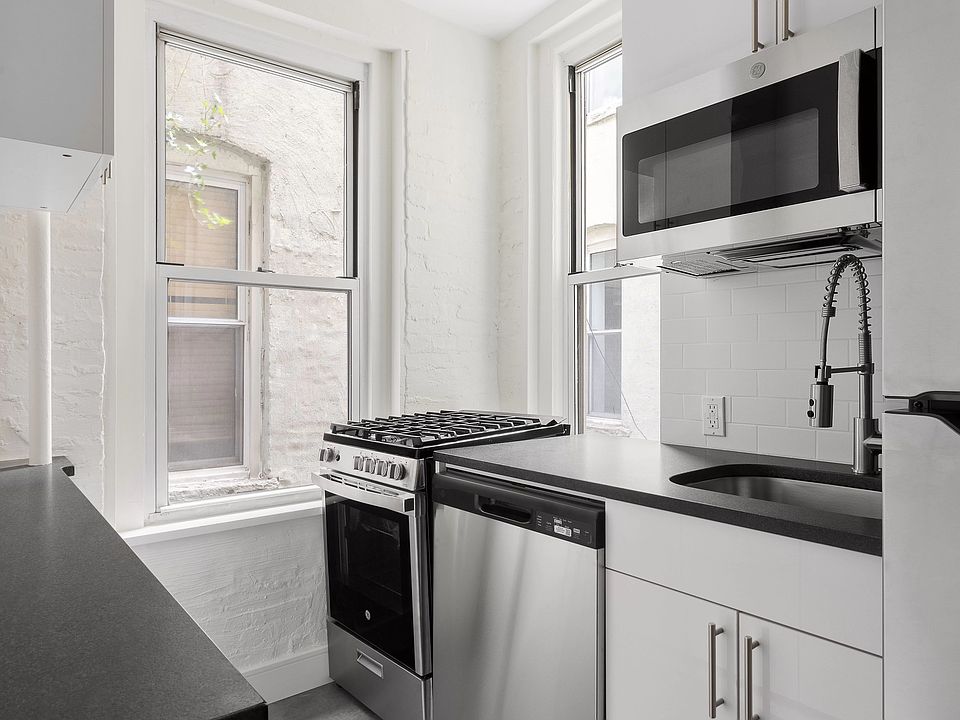 2nd image of 636 E 14th St APT 16