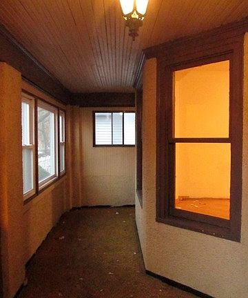 4th image of 2041 W Touhy Ave