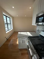 Rented by Hudson Exclusive