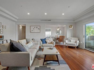 871 Granville Ave UNIT 302, Los Angeles, CA, 90049