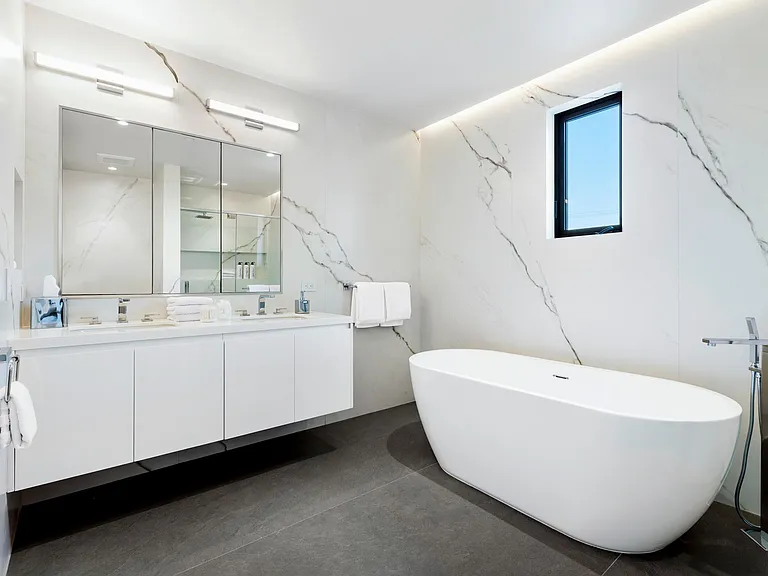 Lumiere at Malcolm - Luxury Homes — Photo 20