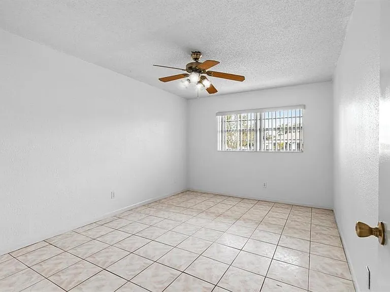 5320 Buttonwood Dr #5320 — Photo 8