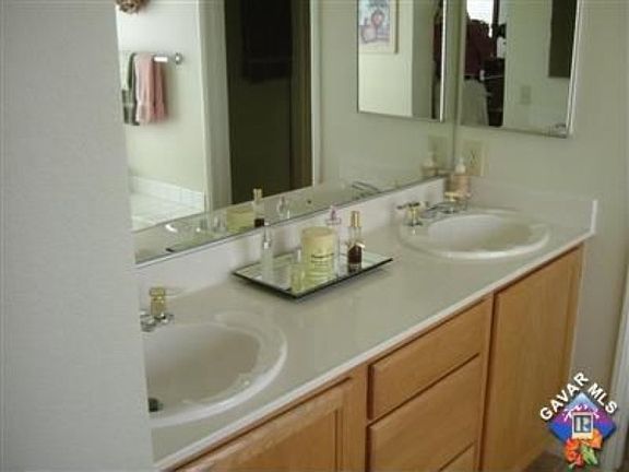 5th image of 2655 Cloverdale Ct