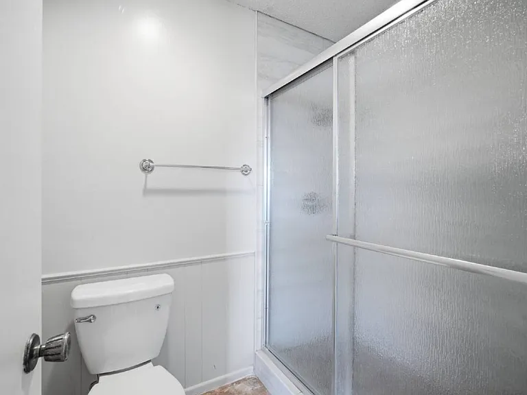 7911 Albany Ave #B — Photo 8