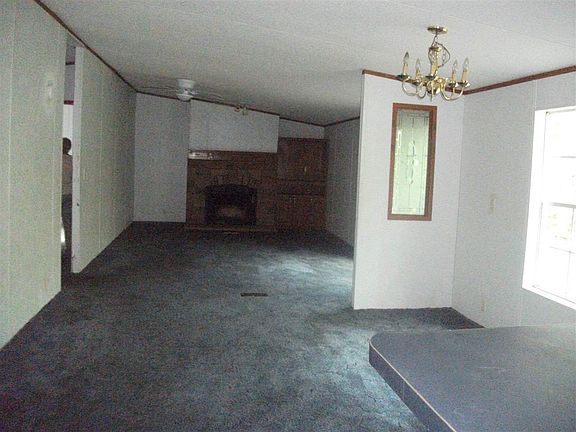 2nd image of 695 Green Oaks Dr