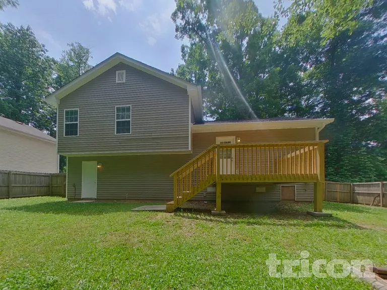 431 Bridgeport Pl — Photo 15
