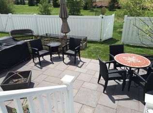 32 Brecknock Ct, Newtown, PA 18940
