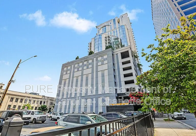 333 W Trade St #2101 — Photo 18