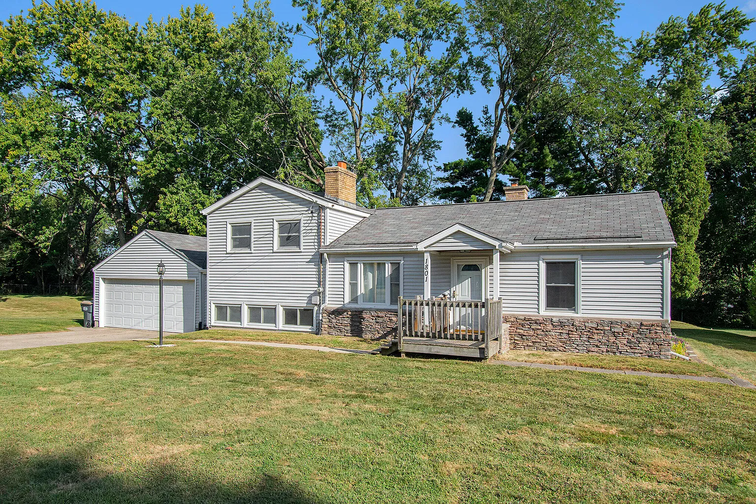 1801 Eckener Dr photo 1