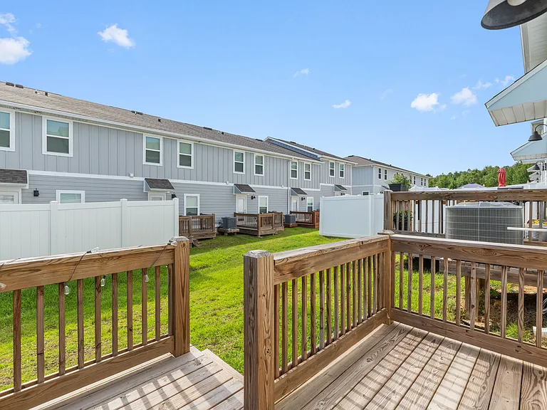 9497 Nature Creek Cir — Photo 31