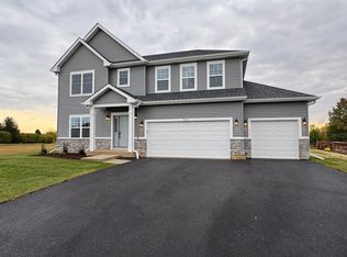 906 Hayden Dr, Yorkville, IL