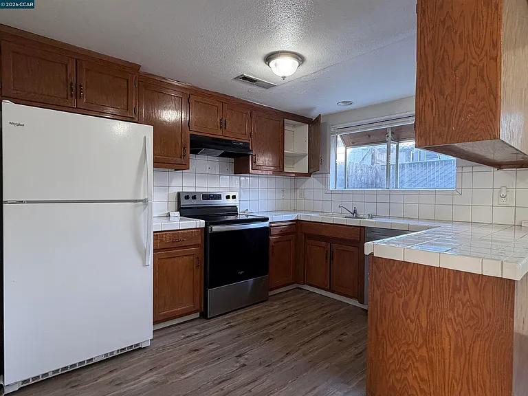 1648 W North Bear Creek Dr — Photo 10