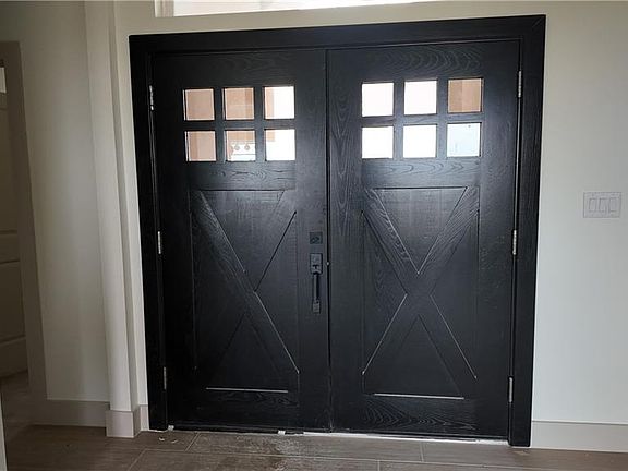 3rd image of 4001 La Paloma St