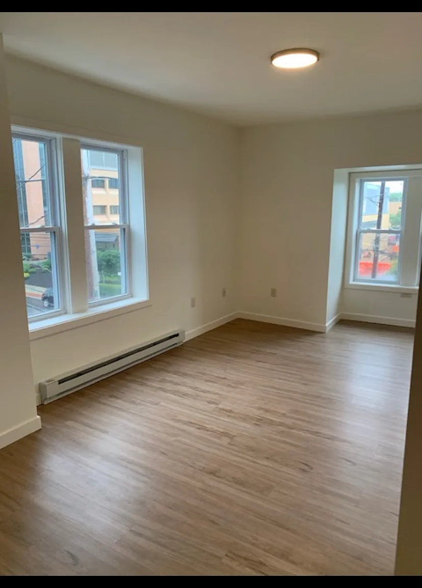 601 N Lime St — Photo 4