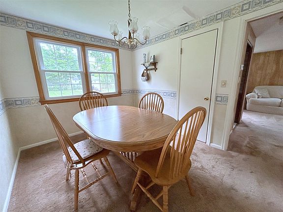5th image of 417 Elmhaven Dr