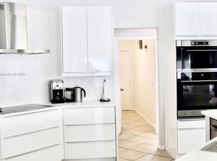 3341 Overlook Rd, Fort Lauderdale, FL 33328