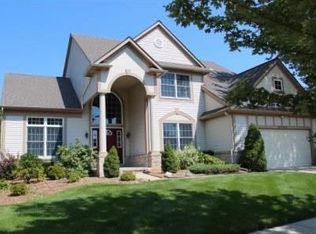 2367 Foxway Dr, Ann Arbor, MI 48105