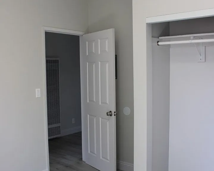 8100 S Western Ave — Photo 8