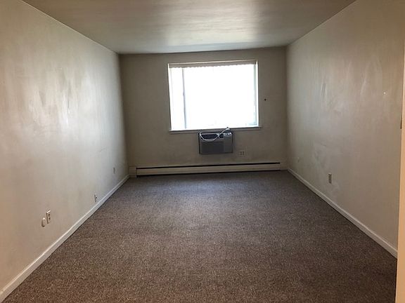 5th image of 2619 N Oakland Ave #14836915