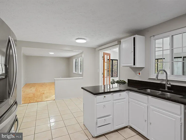 8463 Monarch Ct — Photo 10