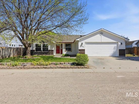 730 W Sunwood Ct, Kuna, ID 83634