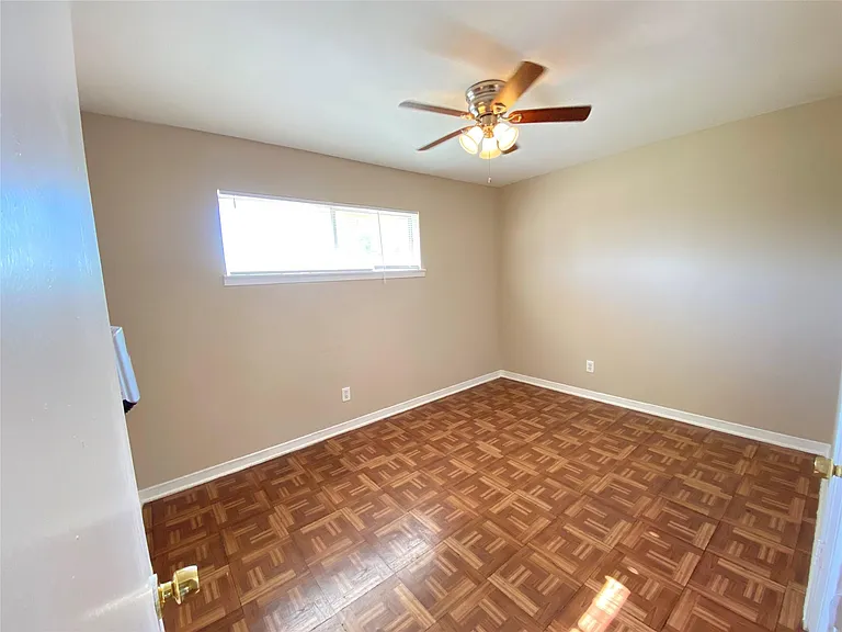 3024 Elgin St #8 — Photo 5