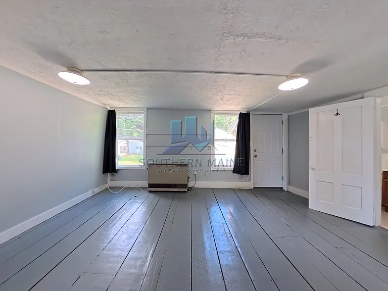 4 Glenwood Ave #D — Photo 3