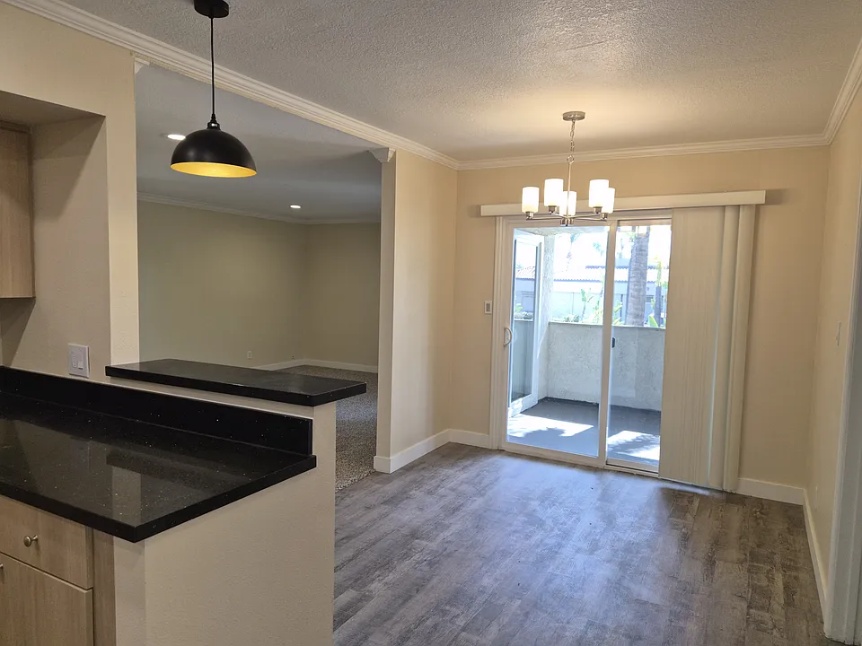 Amberwood Garden Apartments