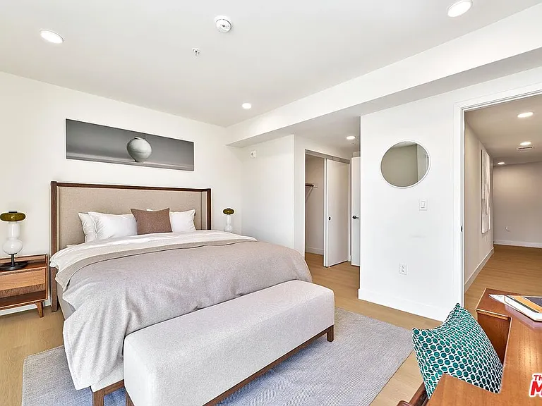 510 S Oxford Ave #310 — Photo 50