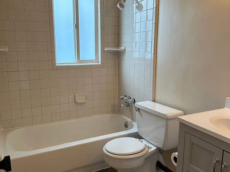 227 E Louise Ave — Photo 15
