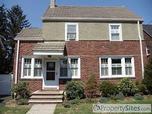 2nd image of 529 Lincoln Ave