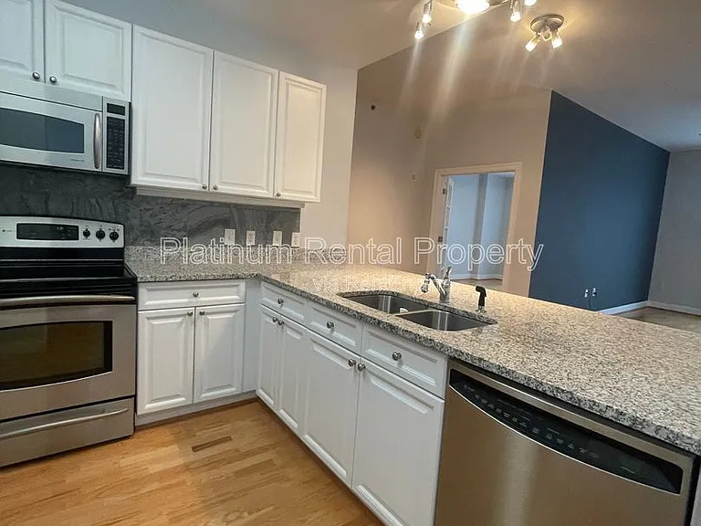325 E Paces Ferry Rd NE #414 — Photo 20
