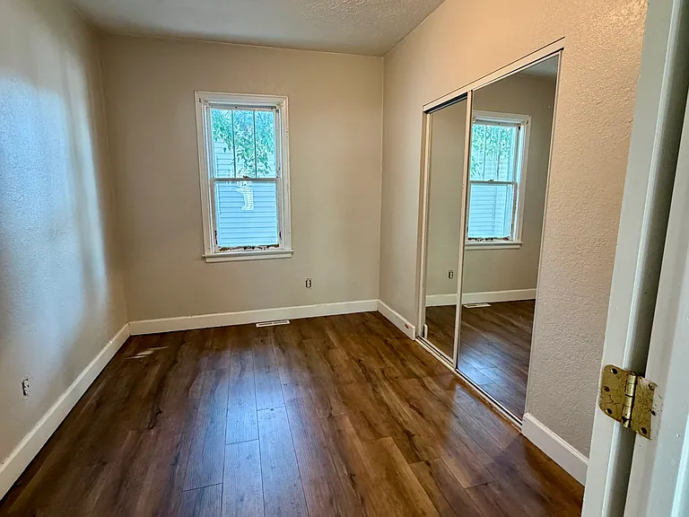 1242 Dakota Ave S #1242 — Photo 6