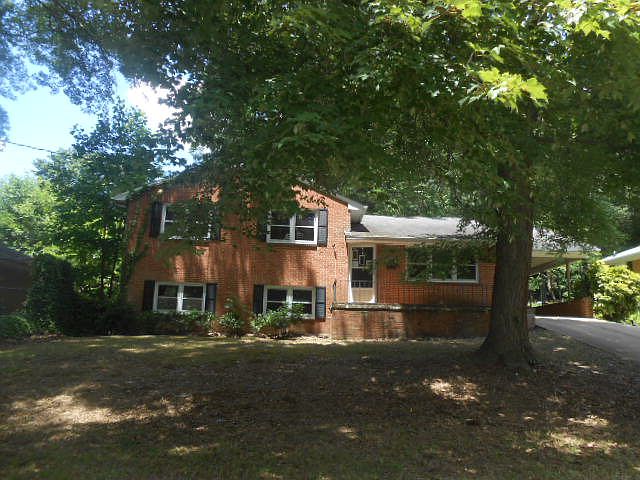 1st image of 527 Timberlake Dr