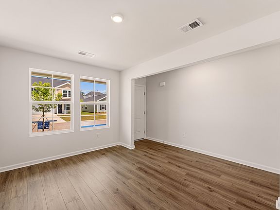 3rd image of 389 Prosperity Ln