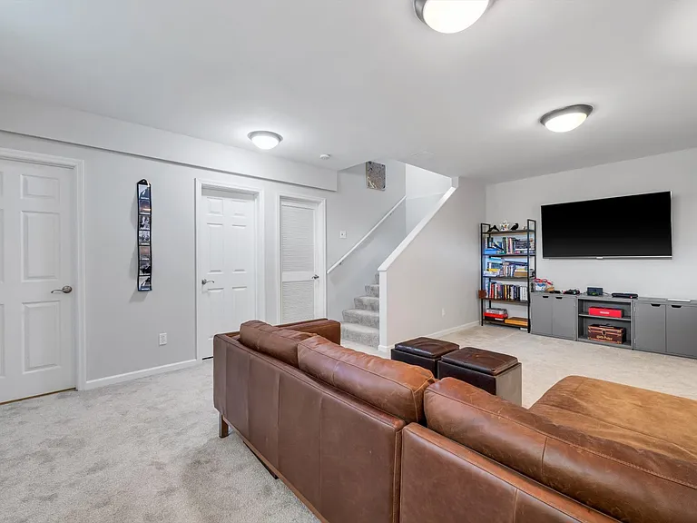 8018 Presidio Ct — Photo 26