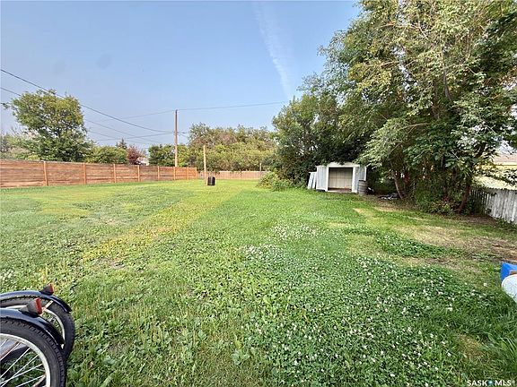 5th image of 313 Grant AVENUE