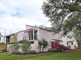 62 Chervil Cmn, Lake Jackson, TX 77566