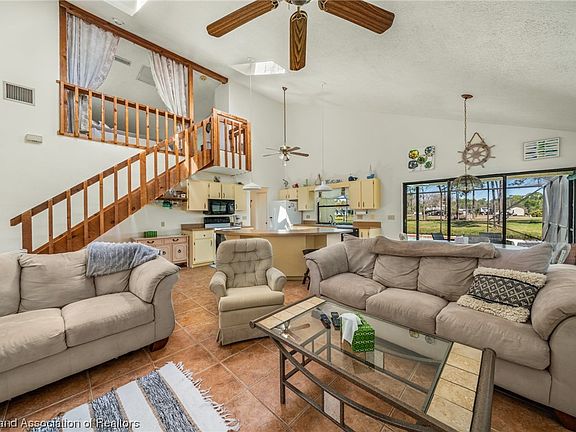 5th image of 3037 Jacaranda Ave