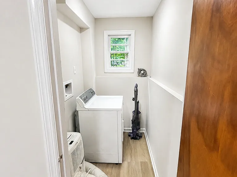 22 Springbrook Rd — Photo 46
