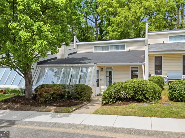 224 Goshen Ln, Woodstock, GA 30188