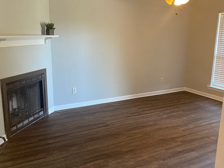 8332 Grand Oak Ct — Photo 3