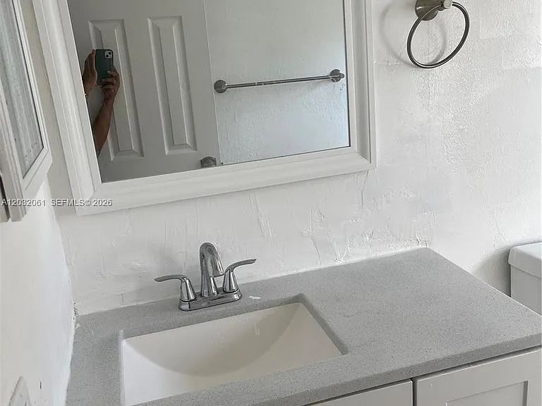 5894 NW 20th St #5894 — Photo 3