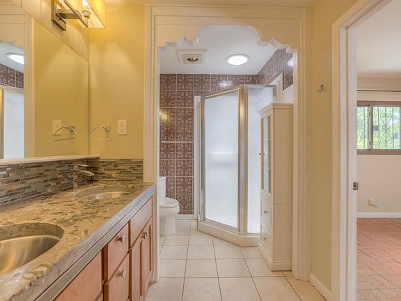 3rd image of 1002 Parkland Cir SE