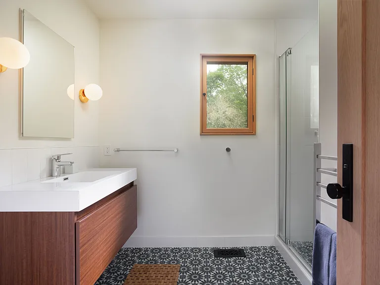 37 Canterbury Ln — Photo 14