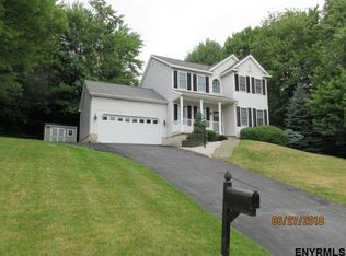 6 Delta Way, Halfmoon, NY 12065