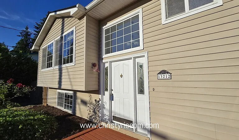 13212 108th Ave NE — Photo 2
