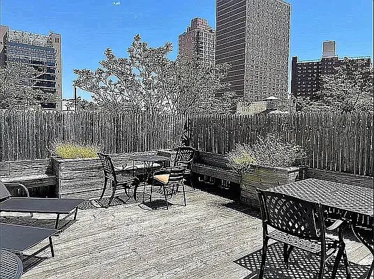 Rented by REAL New York | media 21