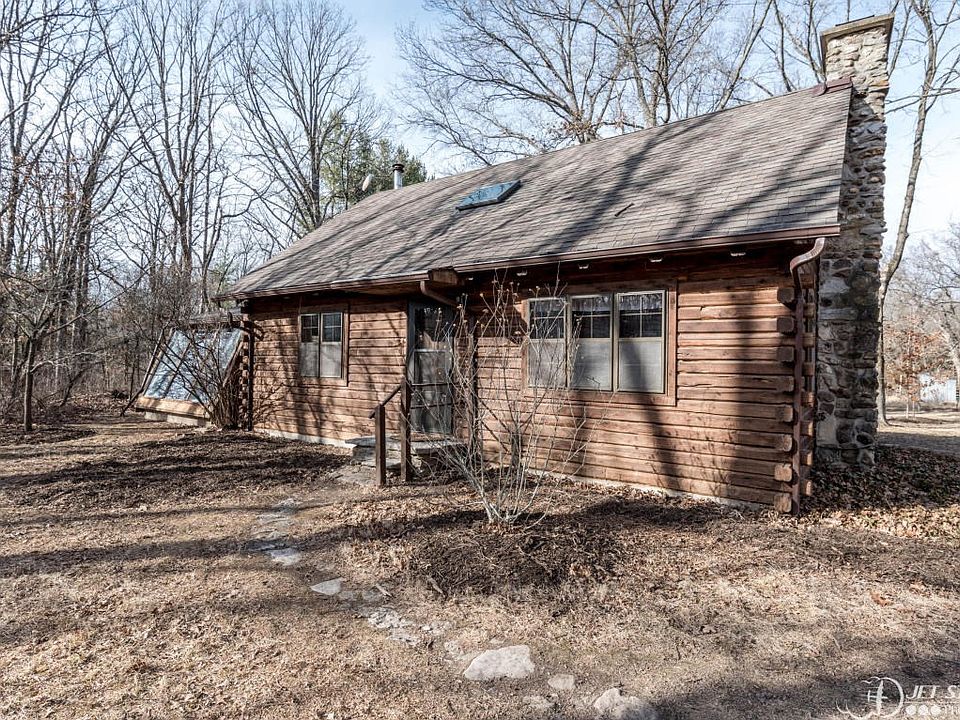 11051 E Bozarth Ln Columbia, MO
